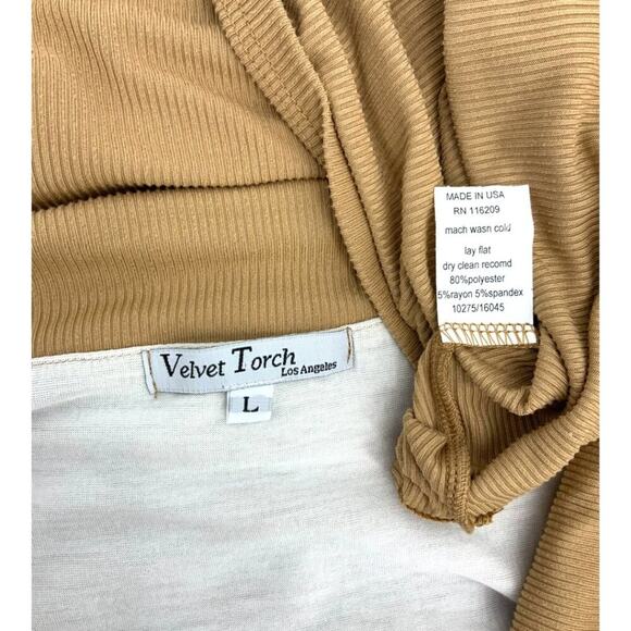 Velvet Torch Ribbed Off the Shoulder Midi Dress Taupe Size Large NWOT - Picture 4 of 6